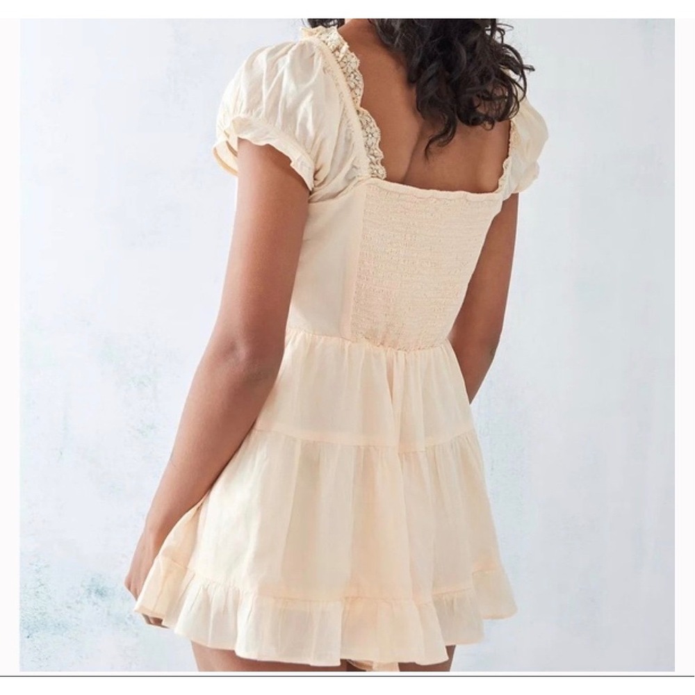 Urban Outfitters Peach Lace Up Ruffle Tiered Romper Smocked Back Small - Picture 2 of 6